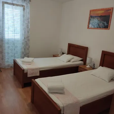 Nirvana شقة Ražanj